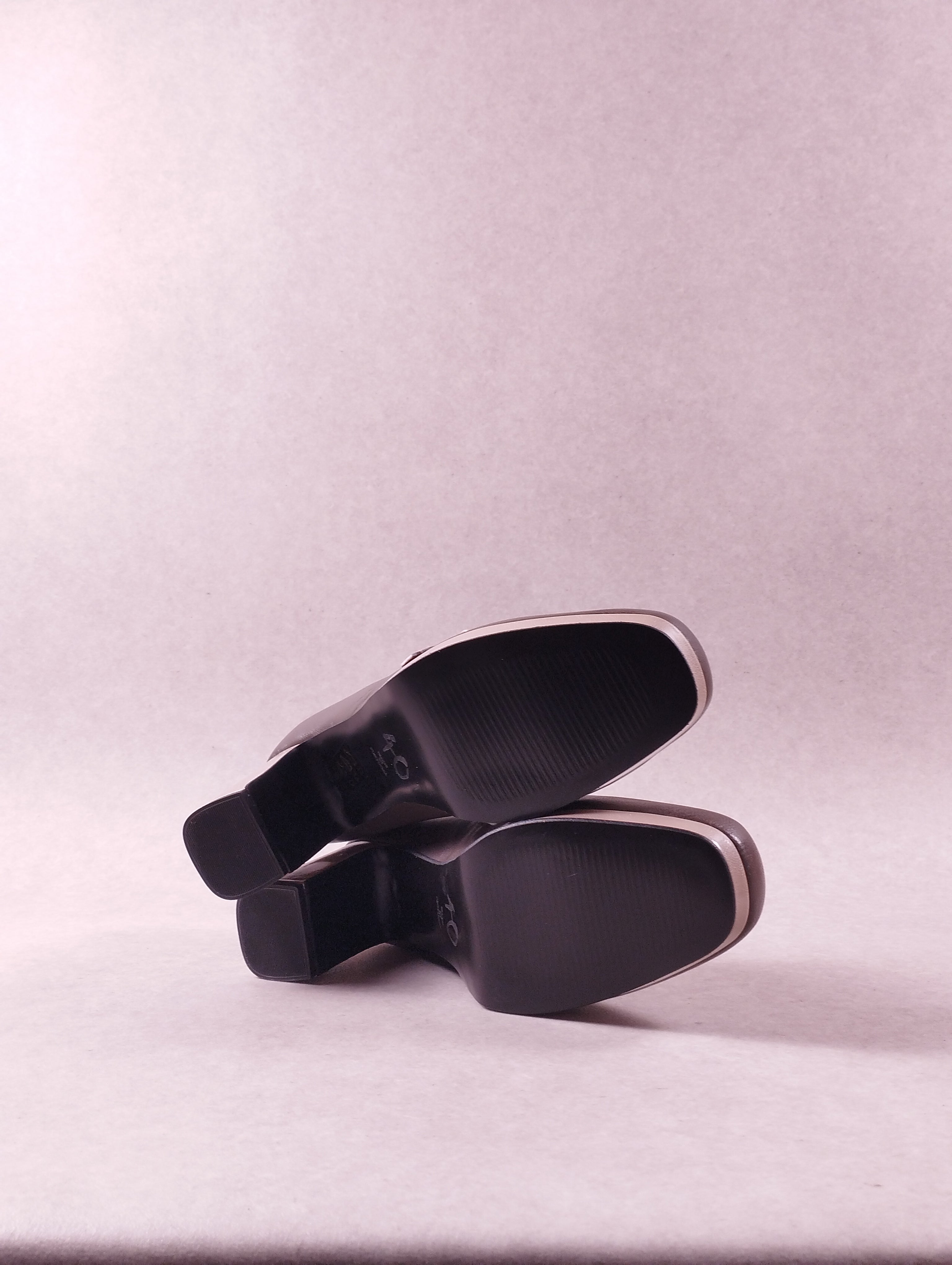 Escarpins femme Too by Virus 30296/01 musgo almondine Pointure 40