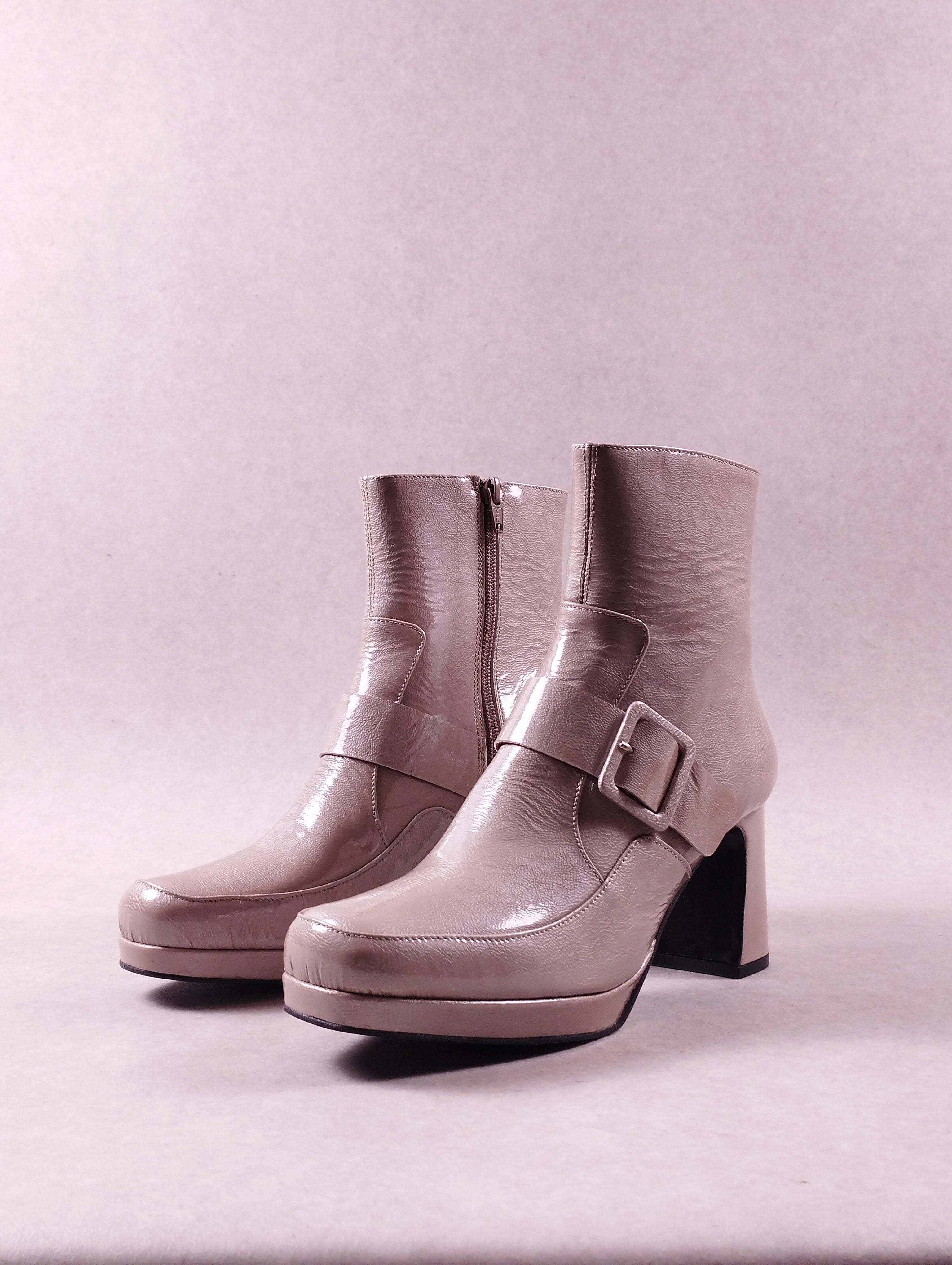 Boots femme Too by Virus 30534/01 Almondine Pointure 39
