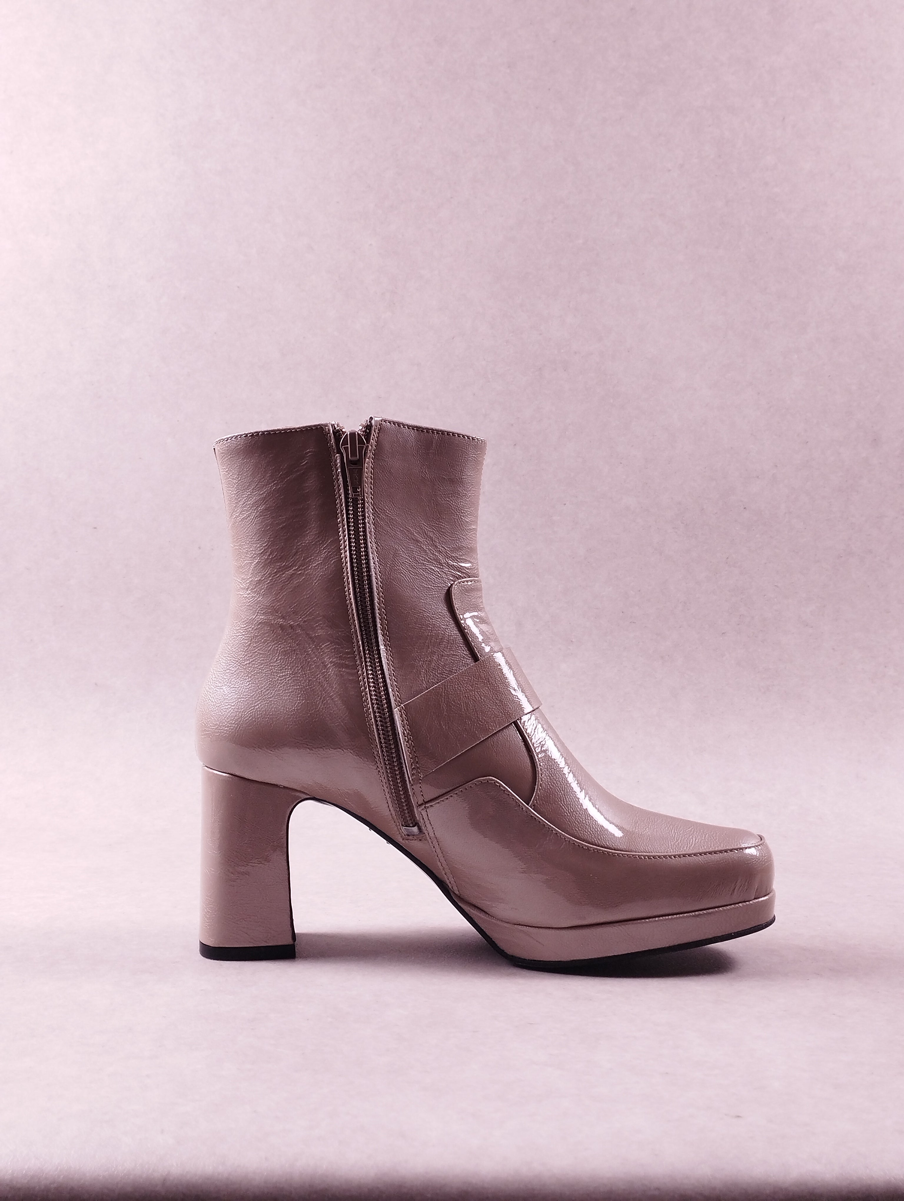 Boots femme Too by Virus 30534/01 Almondine Pointure 39