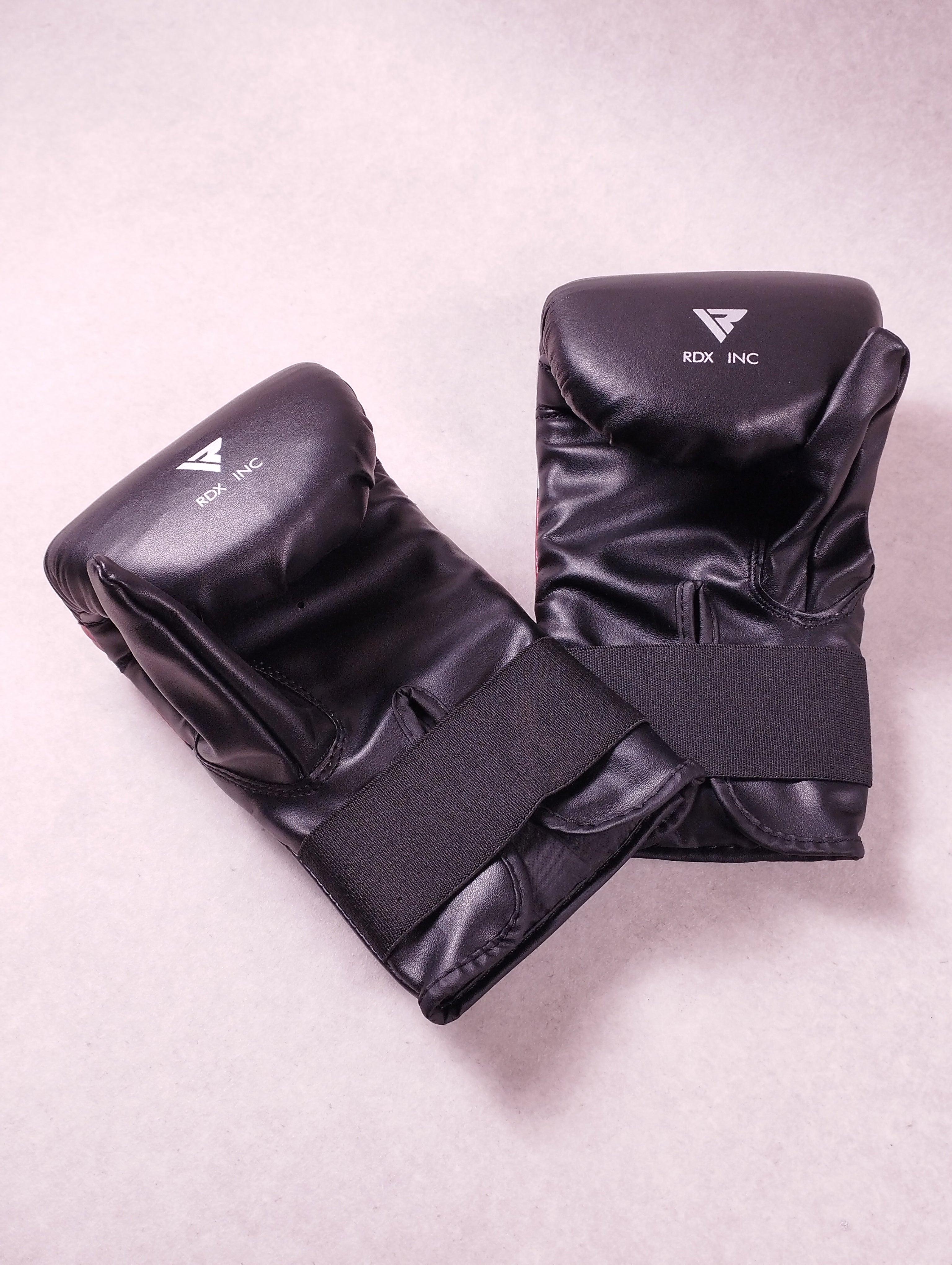 Gant de boxe RDX Inc noir rouge argent taille unique