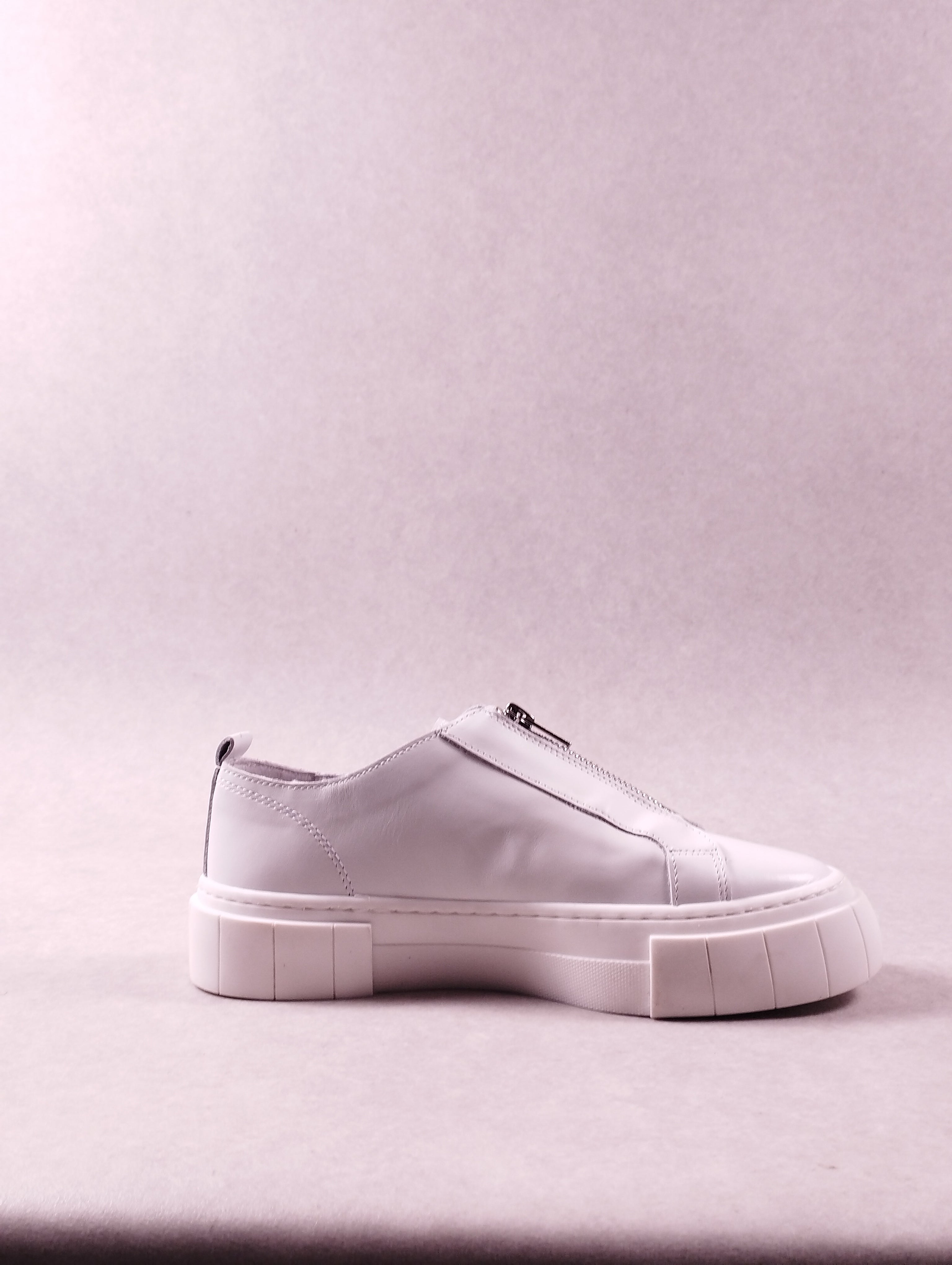 Baskets femme Regard Nico 01 veau blanc pointure 36