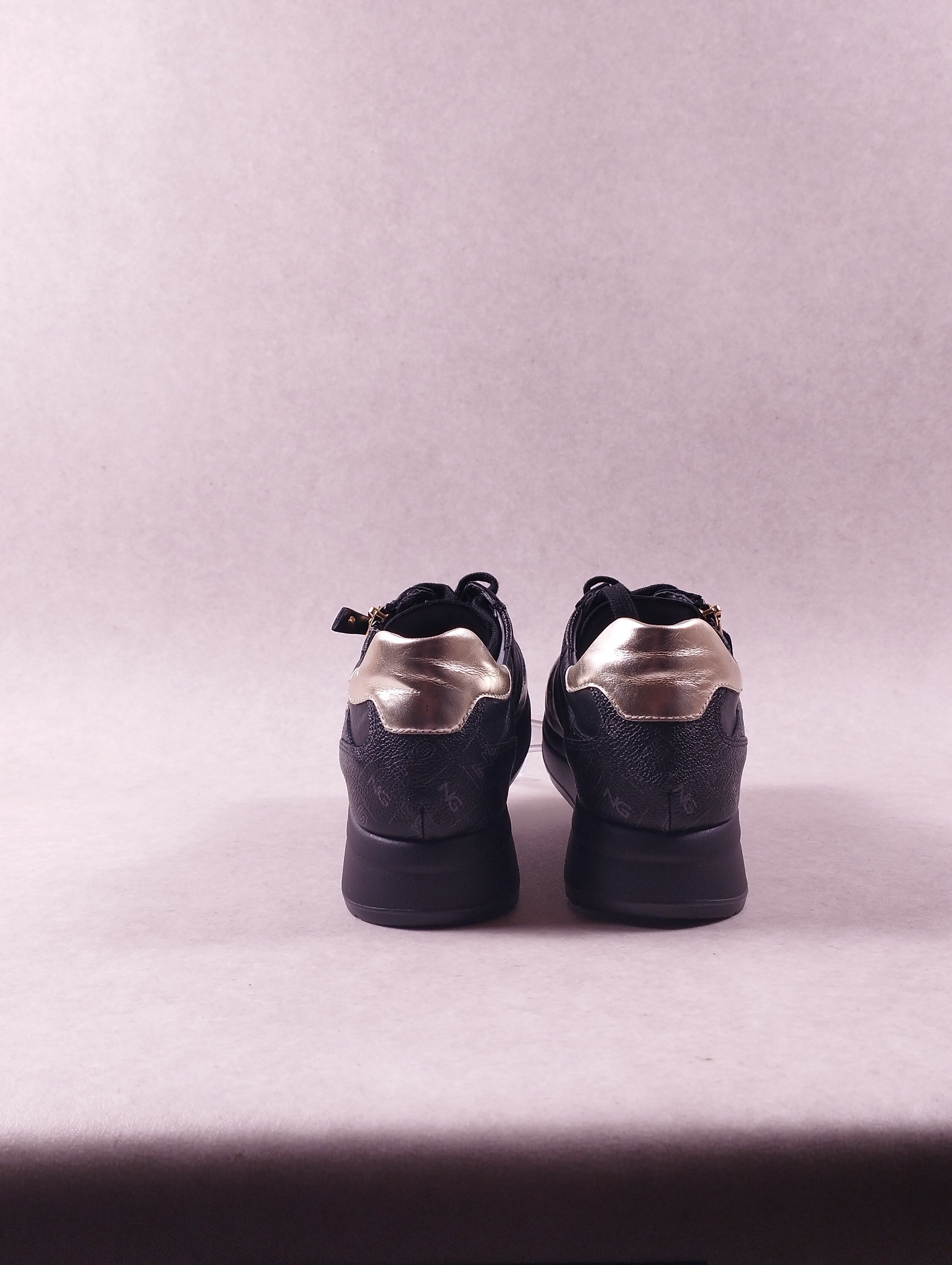 Baskets femme NeroGiardini I205220D Guanto nero pointure 36